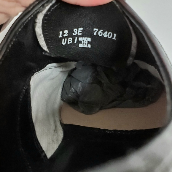 *SOLD* Florsheim Lexington Leather Wingtip Oxfords - Picture 6 of 10